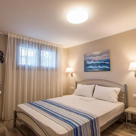 Amaranti Luxury 아파트호텔 3*