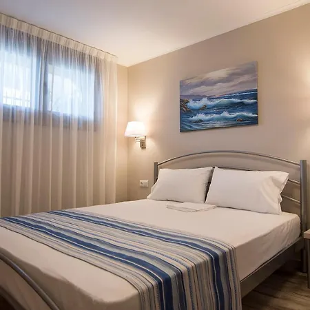 Amaranti Luxury 아파트호텔 Vrasná